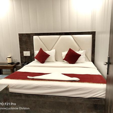 Hotel Kbs Lucknow Dış mekan fotoğraf