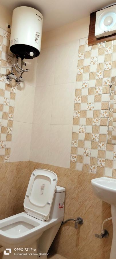 Hotel Kbs Lucknow Dış mekan fotoğraf