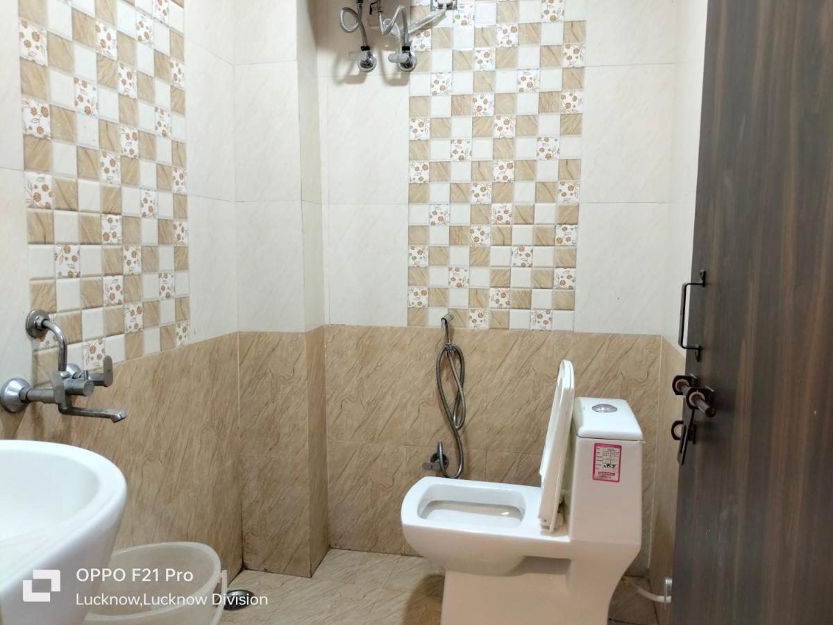 Hotel Kbs Lucknow Dış mekan fotoğraf