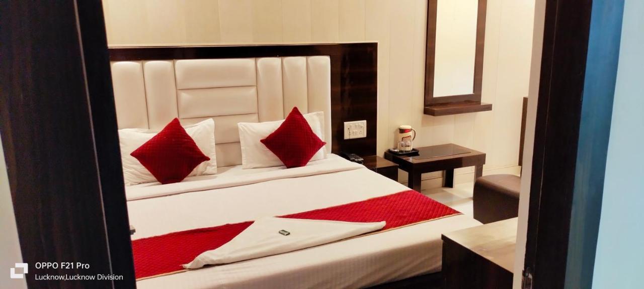 Hotel Kbs Lucknow Dış mekan fotoğraf
